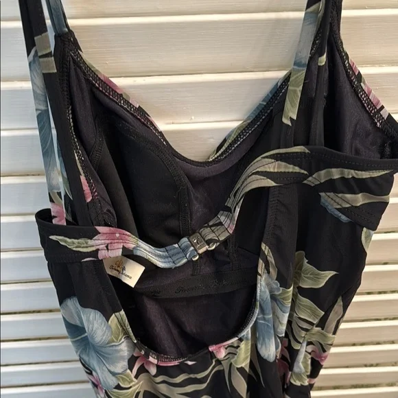 Tommy Bahama Black Tropical Floral One-Piece Swimsuit to small for me - Picture 6 of 11